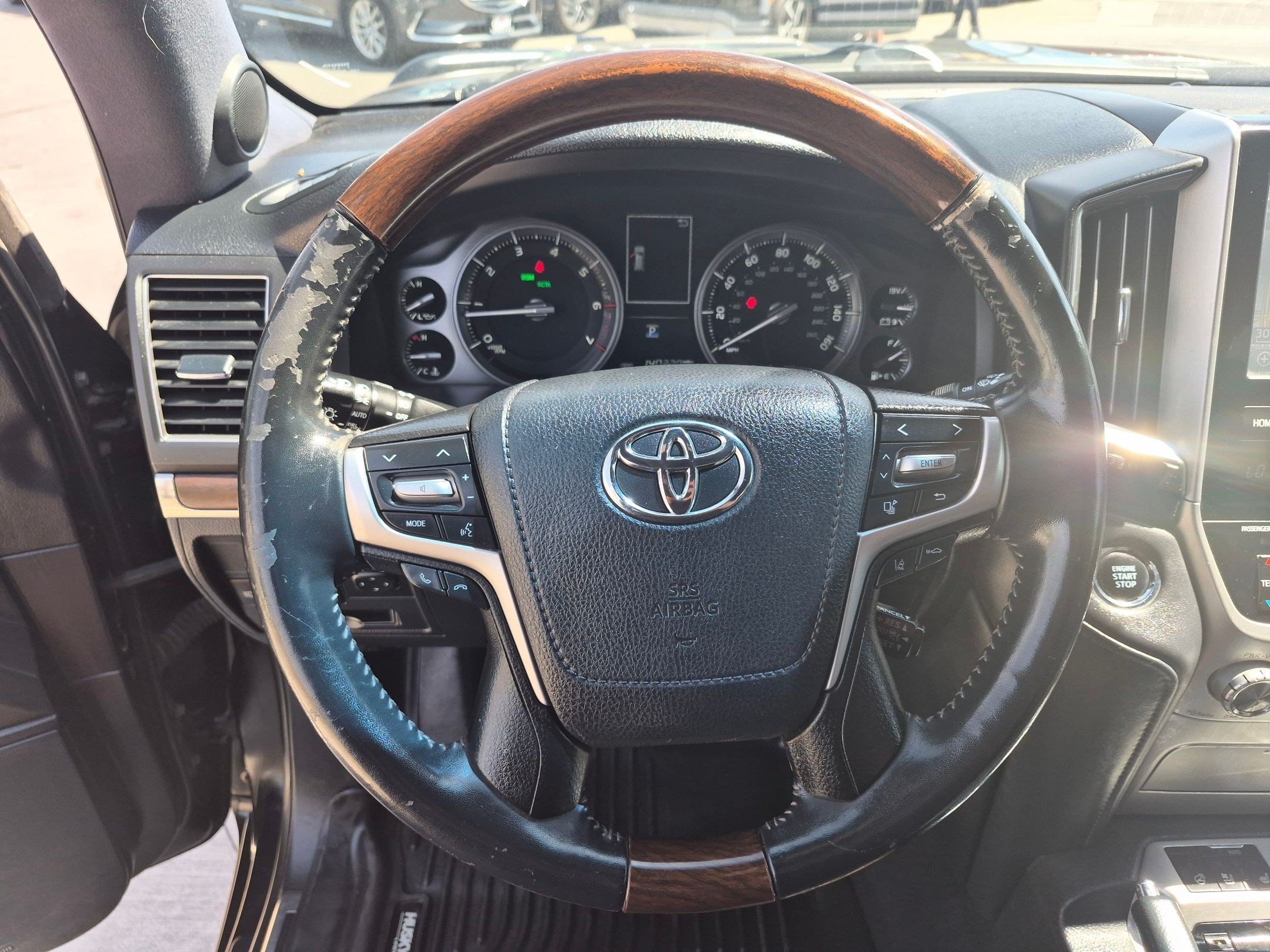 Used 2017 Midnight Black Metallic Toyota Base image 15