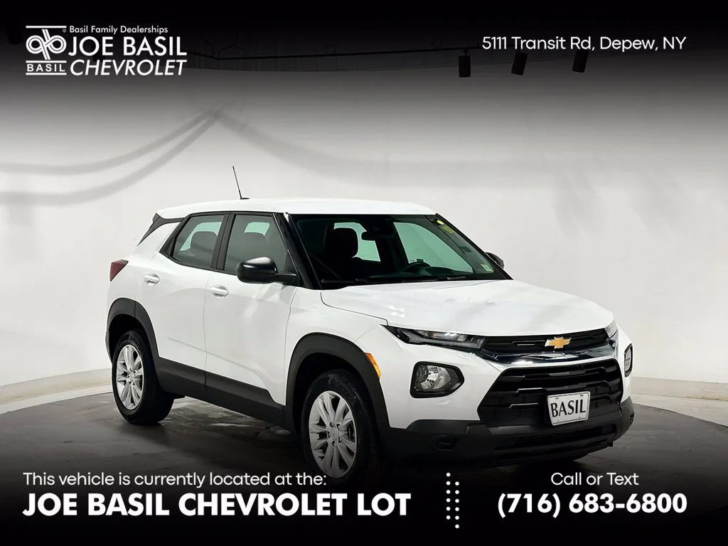 Used 2023 SUMMIT WHITE Chevrolet LS image 1