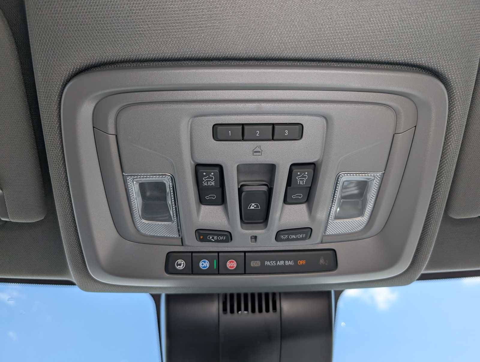 New 2026 Sterling Metallic GMC Elevation image 28