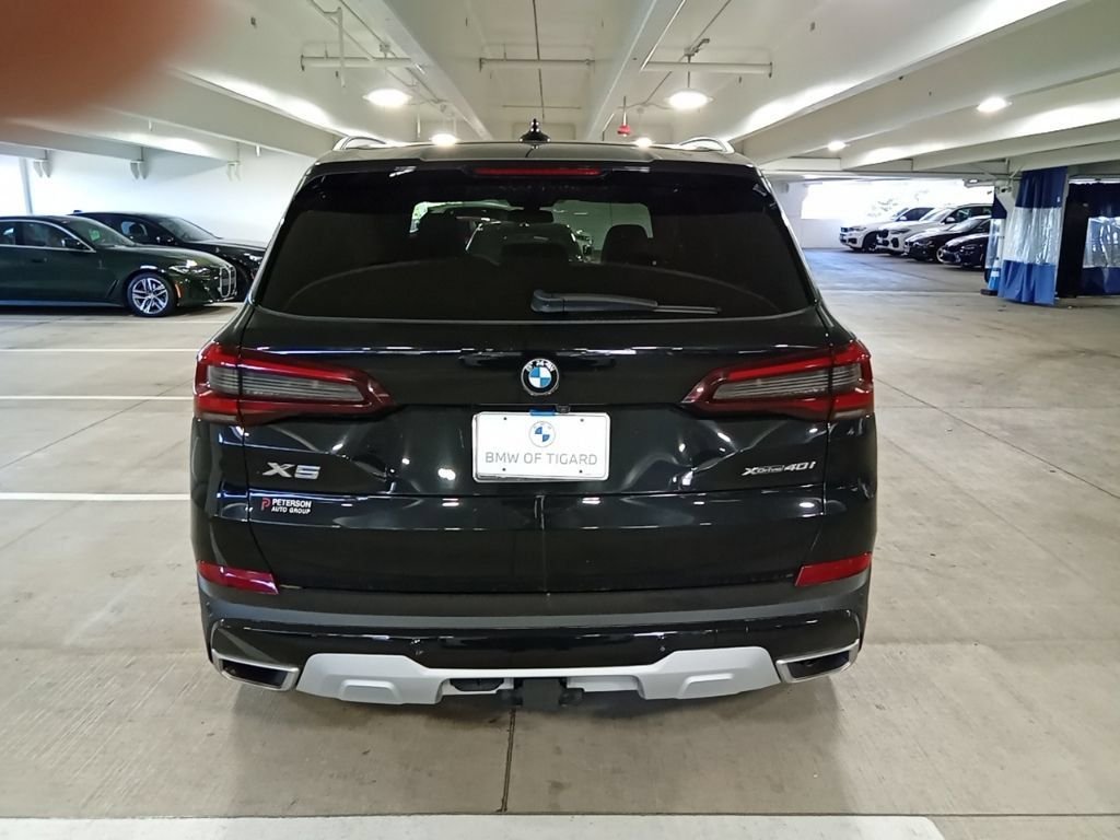 Used 2021 Jet Black BMW xDrive40i image 6