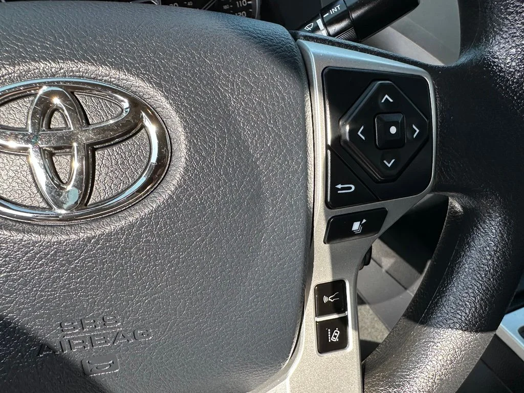 Used 2020 Gray Toyota SR5 image 17