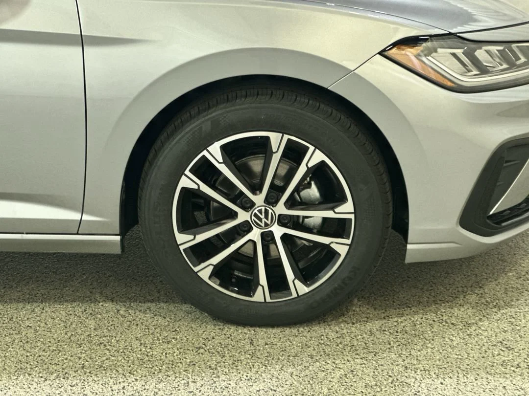 2026 Volkswagen Jetta Sport - Photo 10