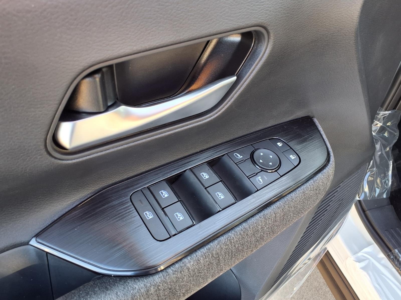 2026 Nissan Kicks SV White at Robbins Nissan