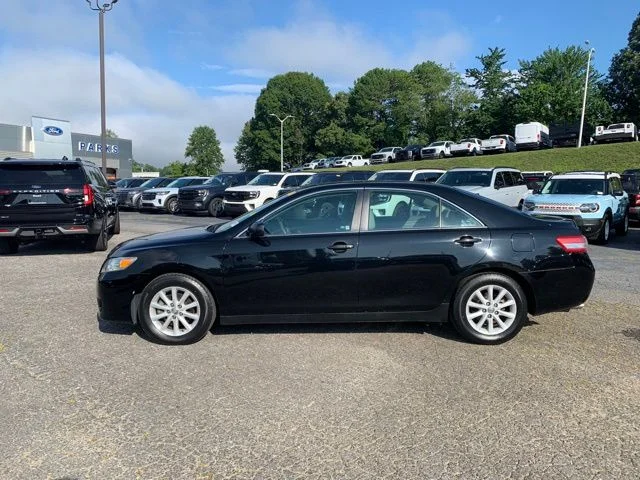 Used 2010 Black Toyota XLE image 5
