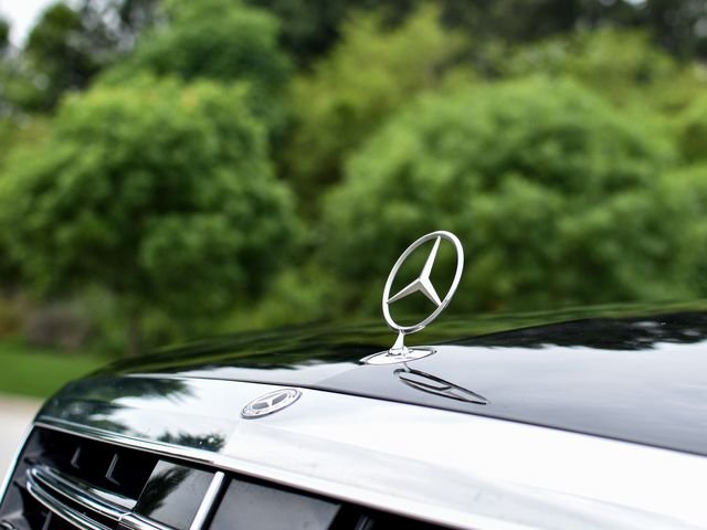 Used 2019 Black Mercedes-Benz S 560 image 4