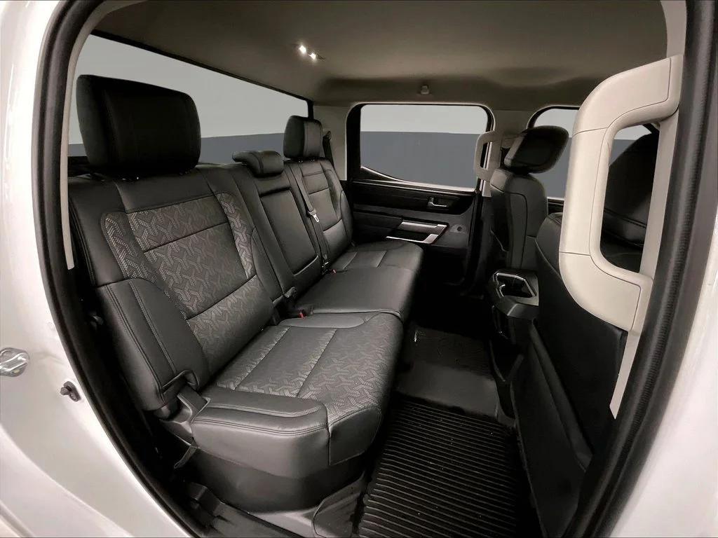 Used 2023 White Toyota SR5 image 33