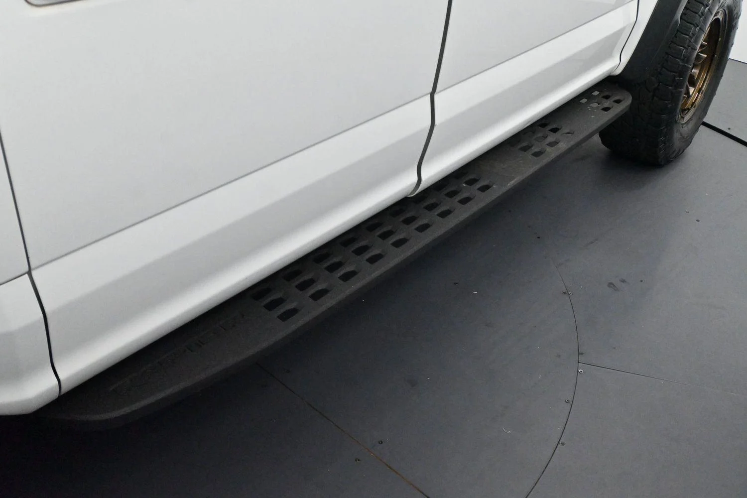 Used 2018 Oxford White Ford Raptor image 9