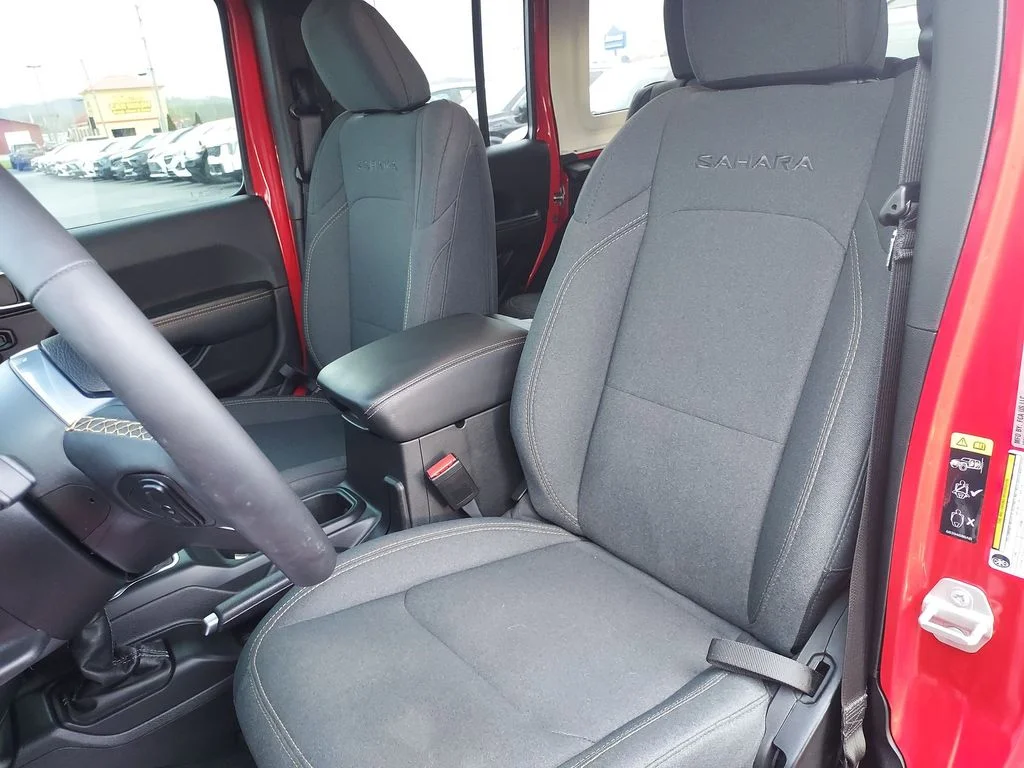 Used 2024 Red Jeep Sahara image 17