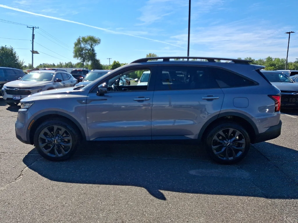 Used 2023 Silver Kia X-Line EX image 7