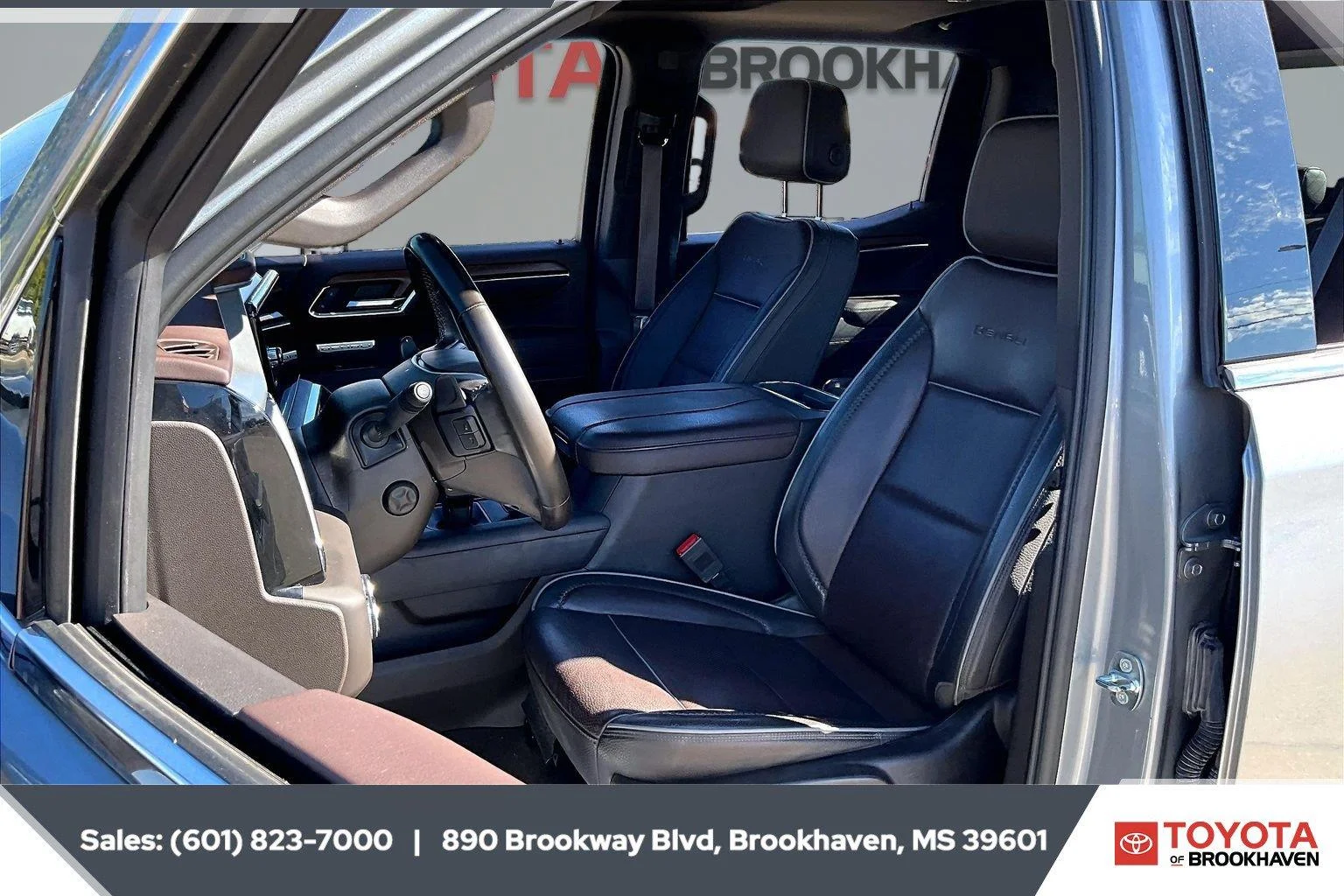Used 2023 Sterling Metallic GMC Denali image 18