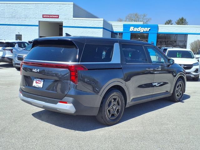 Used 2025 Gray Kia LXS image 5