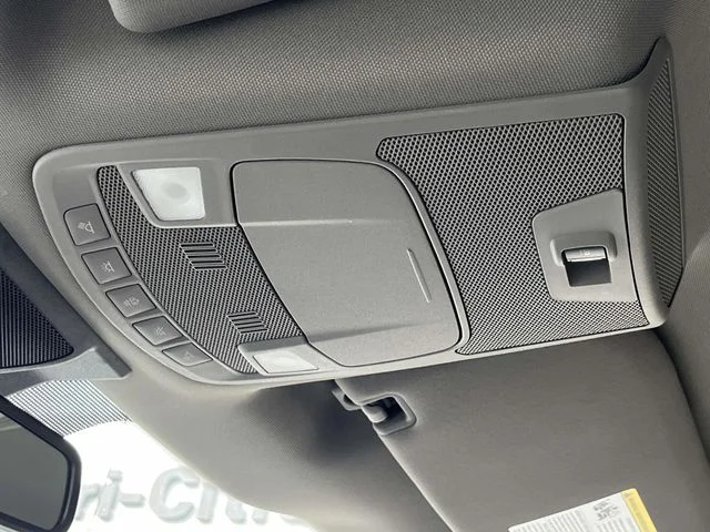 Used 2019 Silver Ford XLT image 32