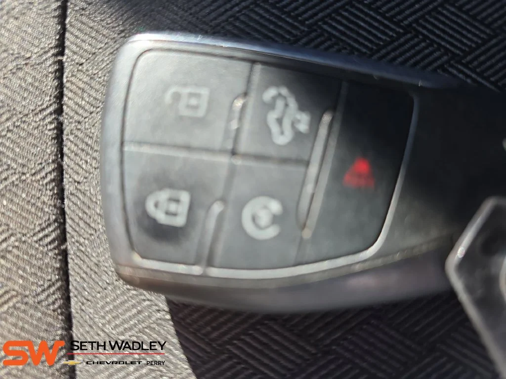 Used 2025 Sterling Gray Metallic Chevrolet LT image 37
