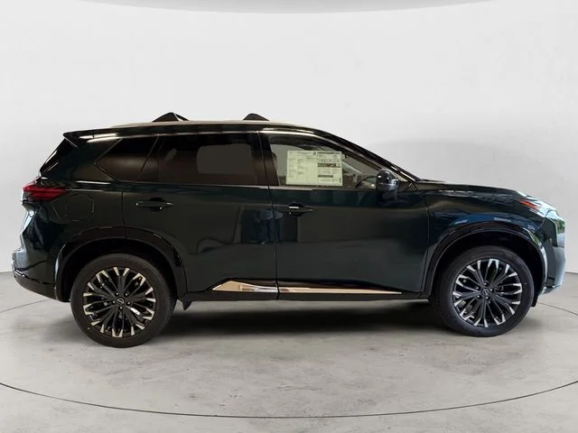 New 2026 Black Nissan Platinum image 6