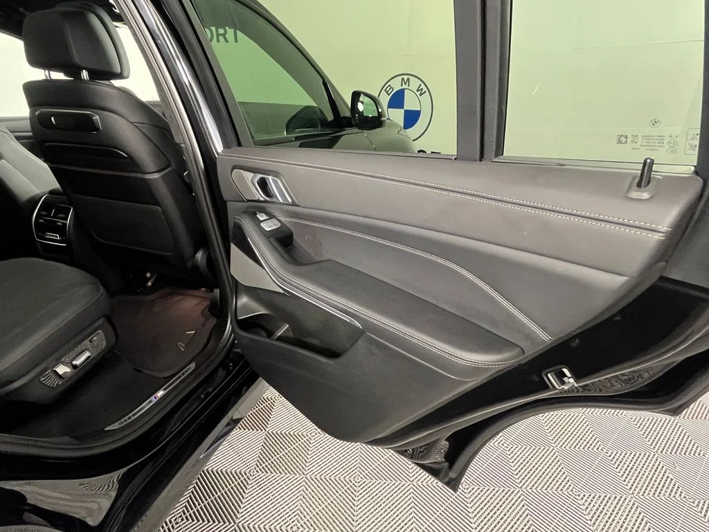 Certified Used 2025 Black Sapphire Metallic BMW xDrive40i image 27