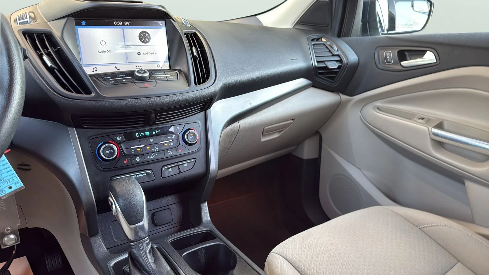 Used 2018 Blue Ford SE image 19