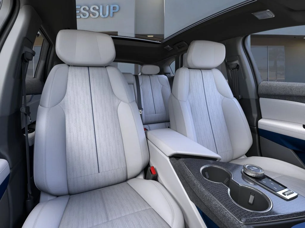 2027 Cadillac OPTIQ Premium Luxury - Photo 16