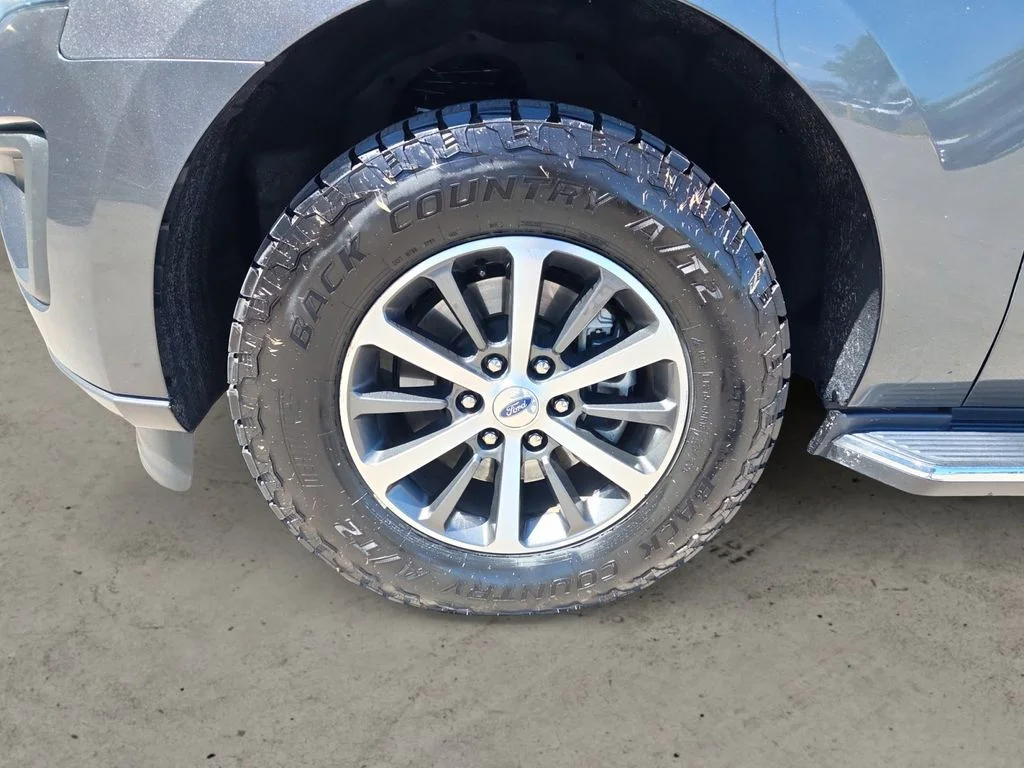 Used 2019 Gray Ford XLT image 14