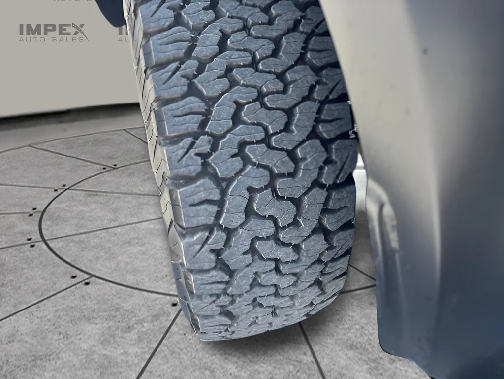 Used 2022 Silver Ford Raptor image 38