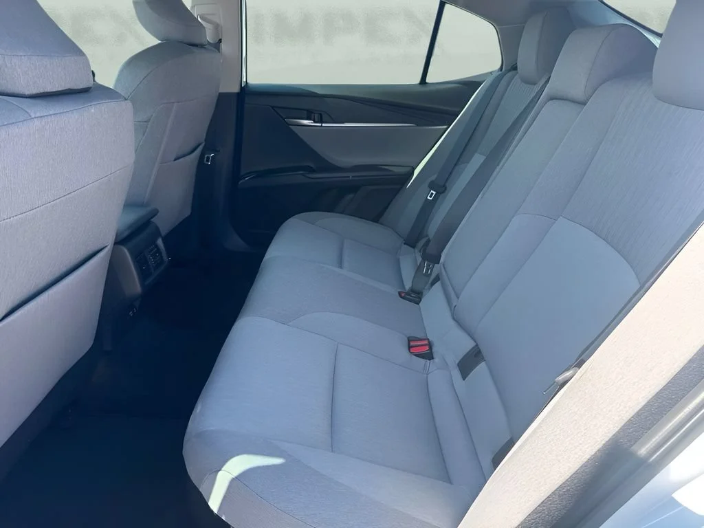 Used 2025 White Toyota LE image 13