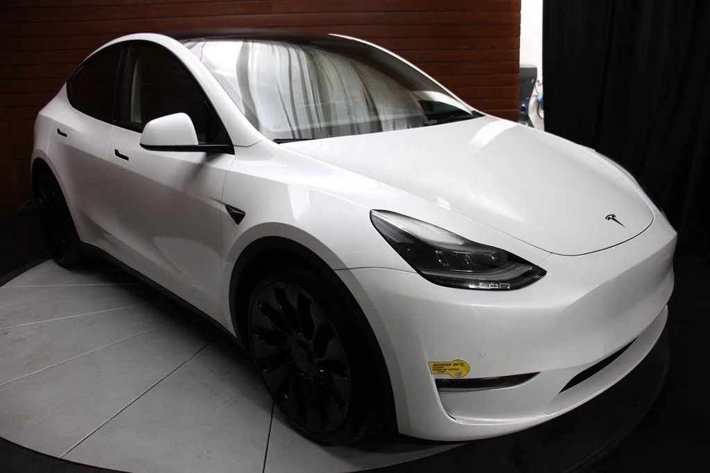 Used 2022 Pearl White Multi-Coat Tesla Performance image 26