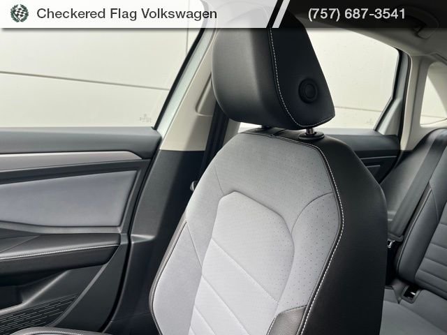 2026 Volkswagen Jetta SE - Photo 44