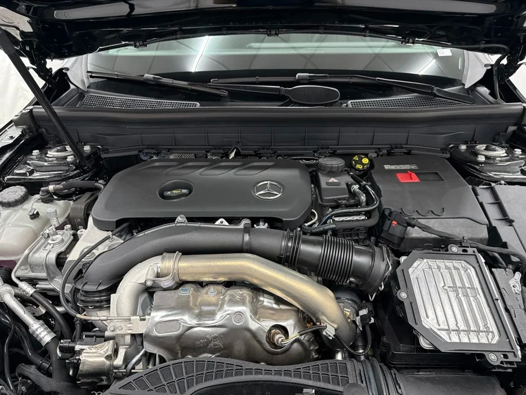 New 2026 Black Mercedes-Benz GLB 250 image 30