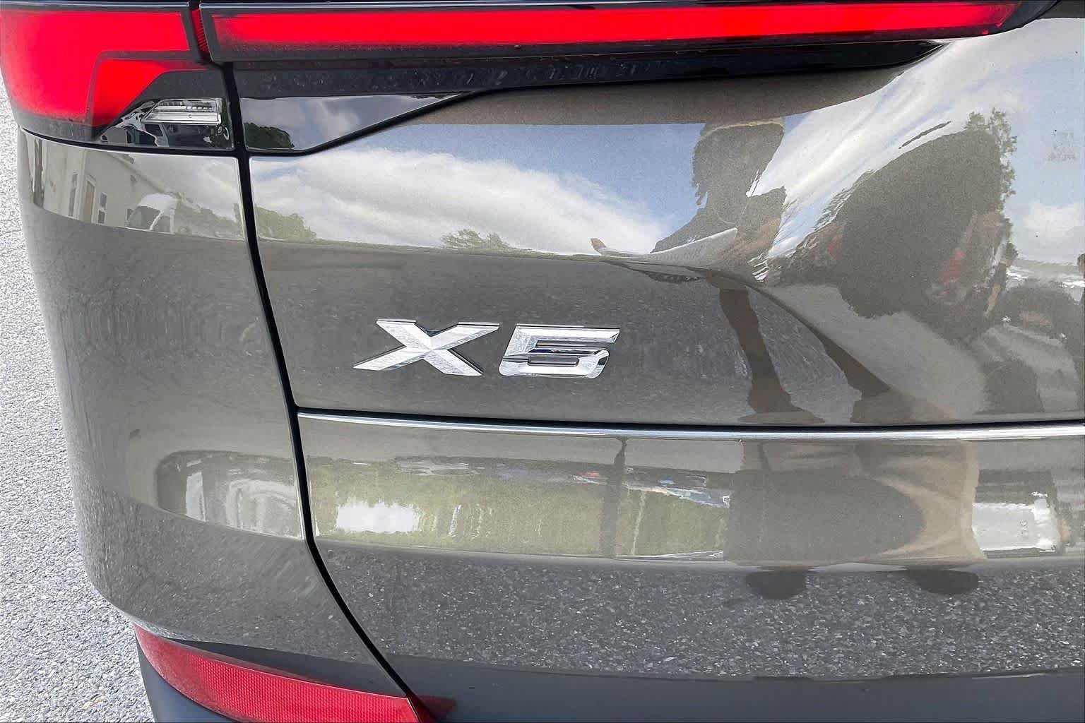Used 2026 Manhattan Green Metallic BMW xDrive40i image 32