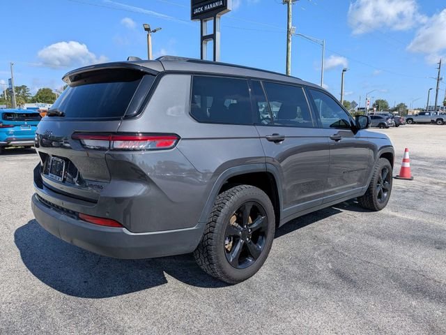 Used 2022 Gray Jeep Limited image 3