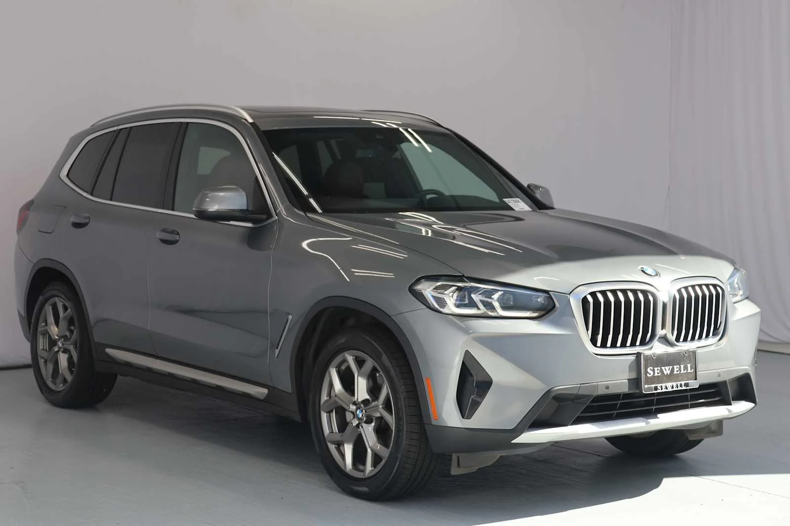 Certified Used 2024 Skyscraper Grey Metallic BMW xDrive30i image 4
