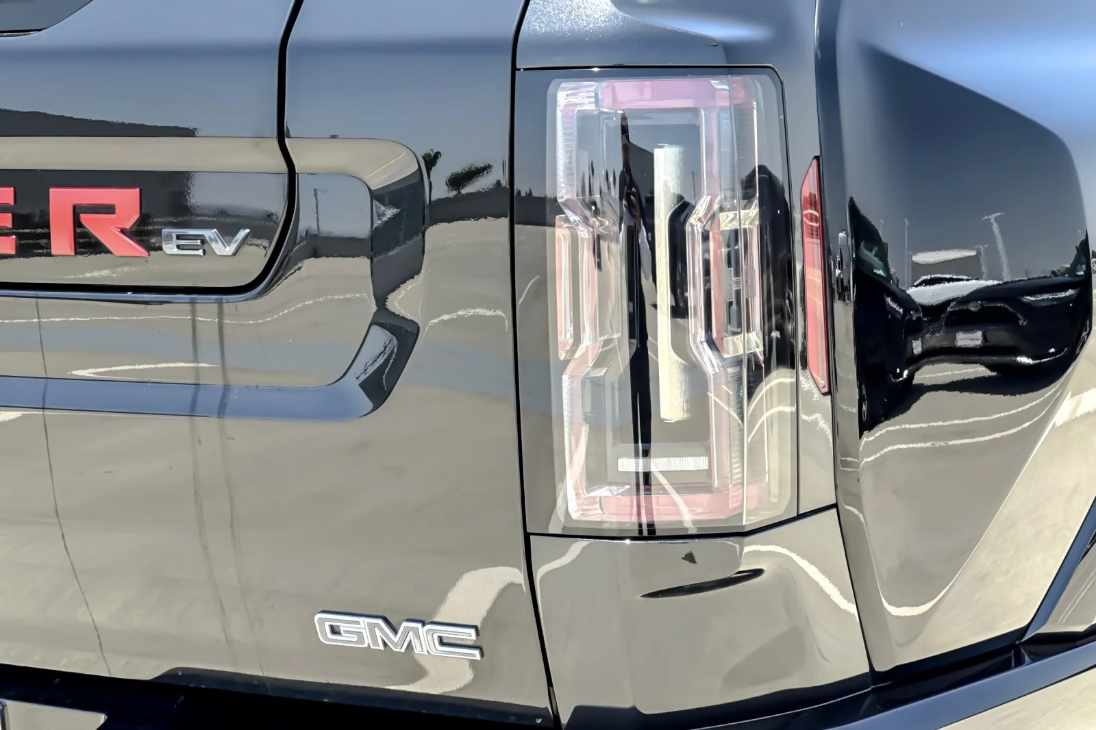 Used 2025 Void Black GMC 3X image 26