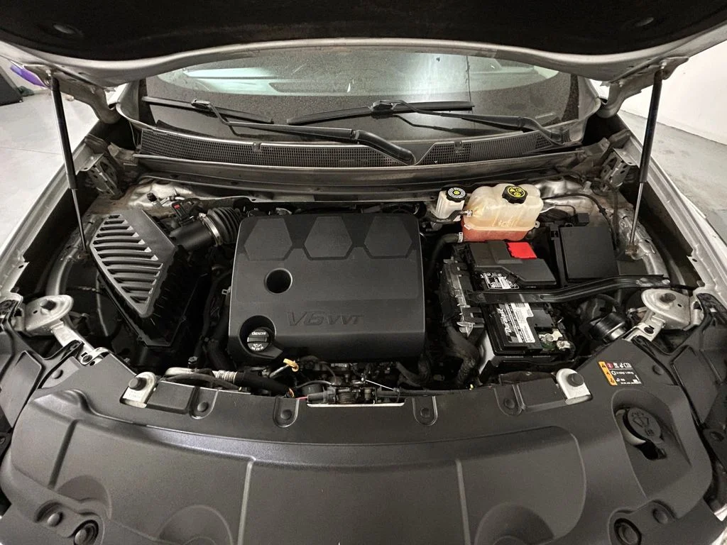 Used 2020 Silver Chevrolet LT image 21