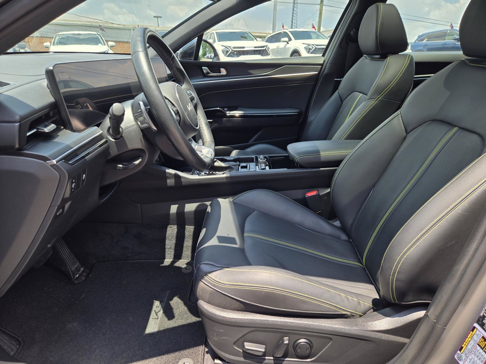 2025 Kia K5 GT - Photo 21