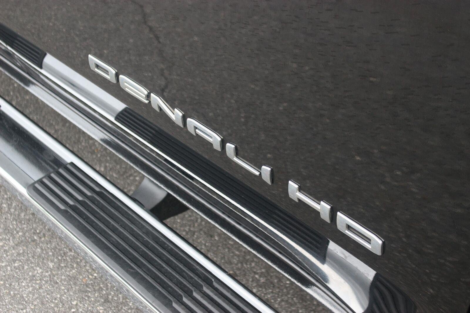 Used 2023 Ebony Twilight Metallic GMC Denali image 12