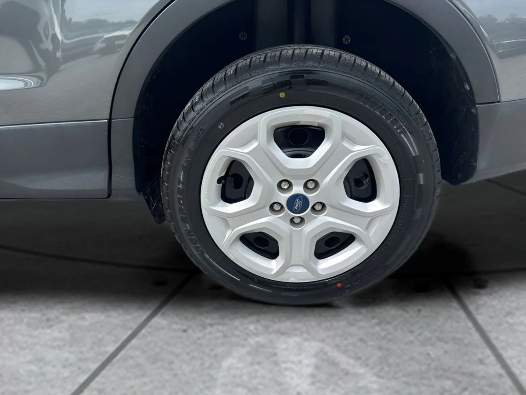 Used 2019 Gray Ford S image 17