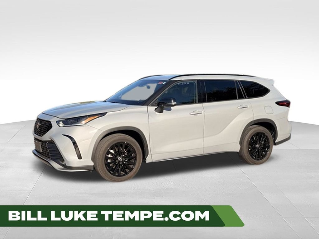 Used 2025 Cement Toyota XSE image 1