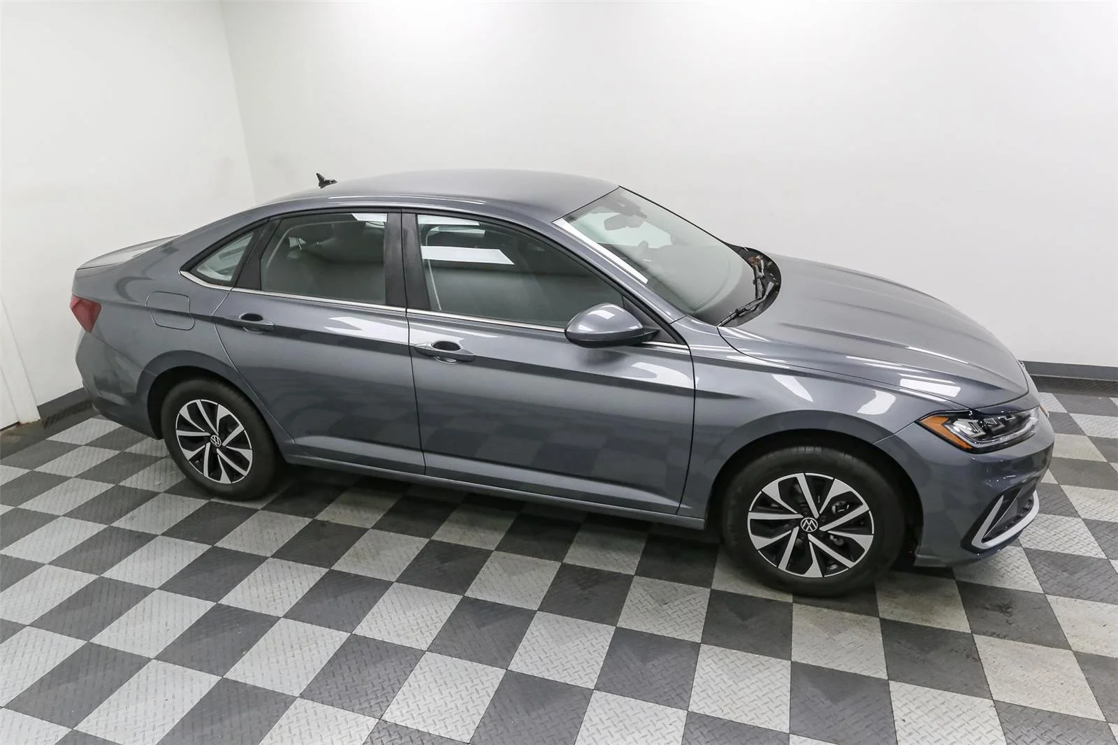 New 2026 Platinum Gray Metallic Volkswagen S image 5