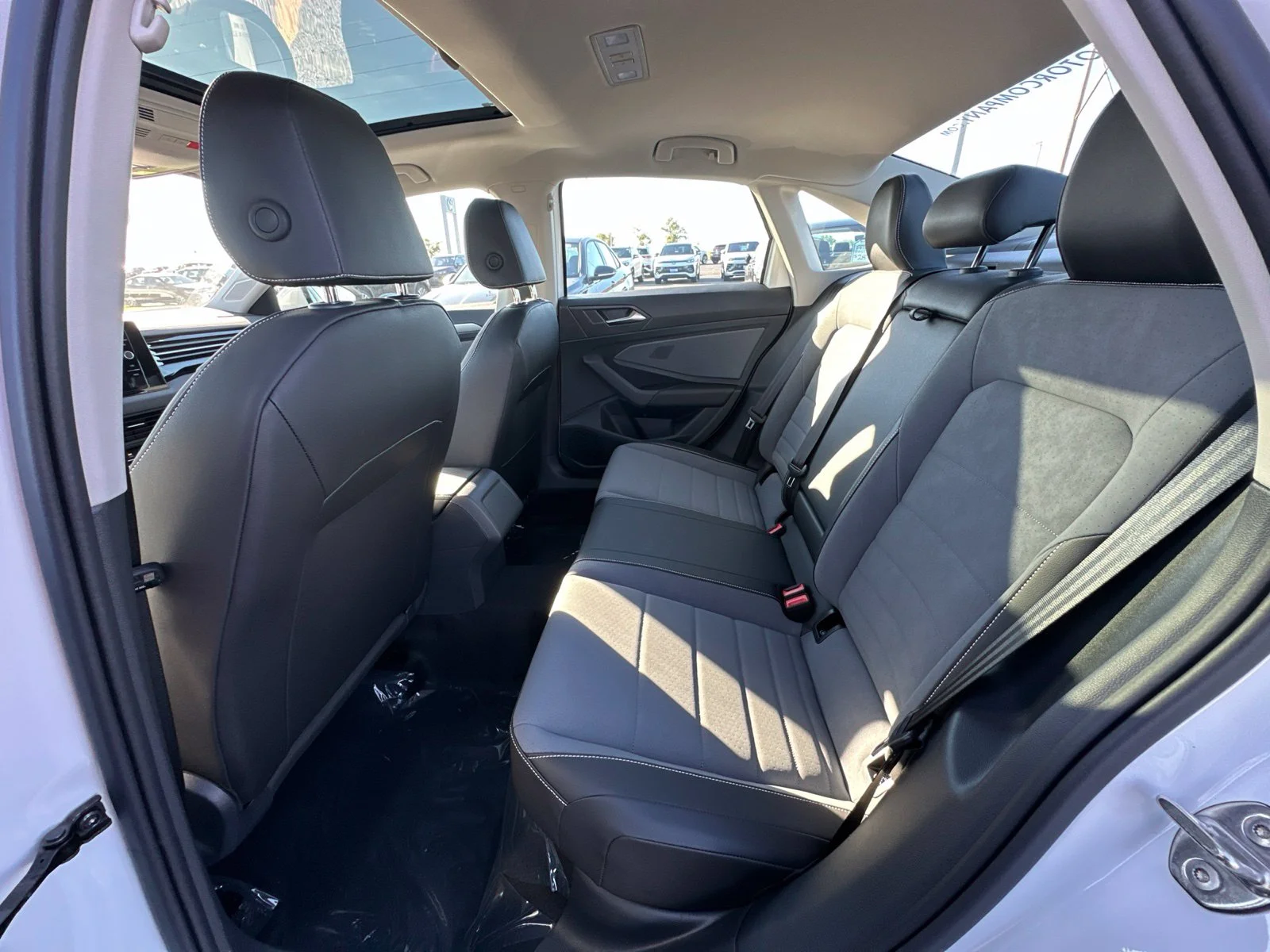 New 2027 White Volkswagen 1.5T SE image 17