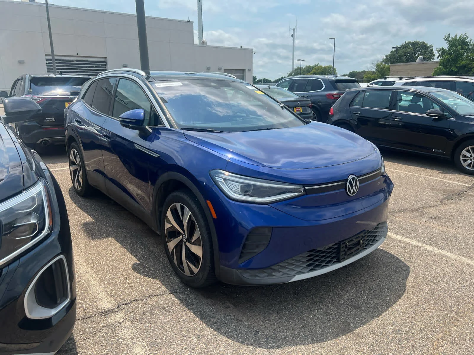 Used 2022 Volkswagen ID.4 PRO S with VIN WVGUNPE26NP070764 for sale in Minneapolis, MN