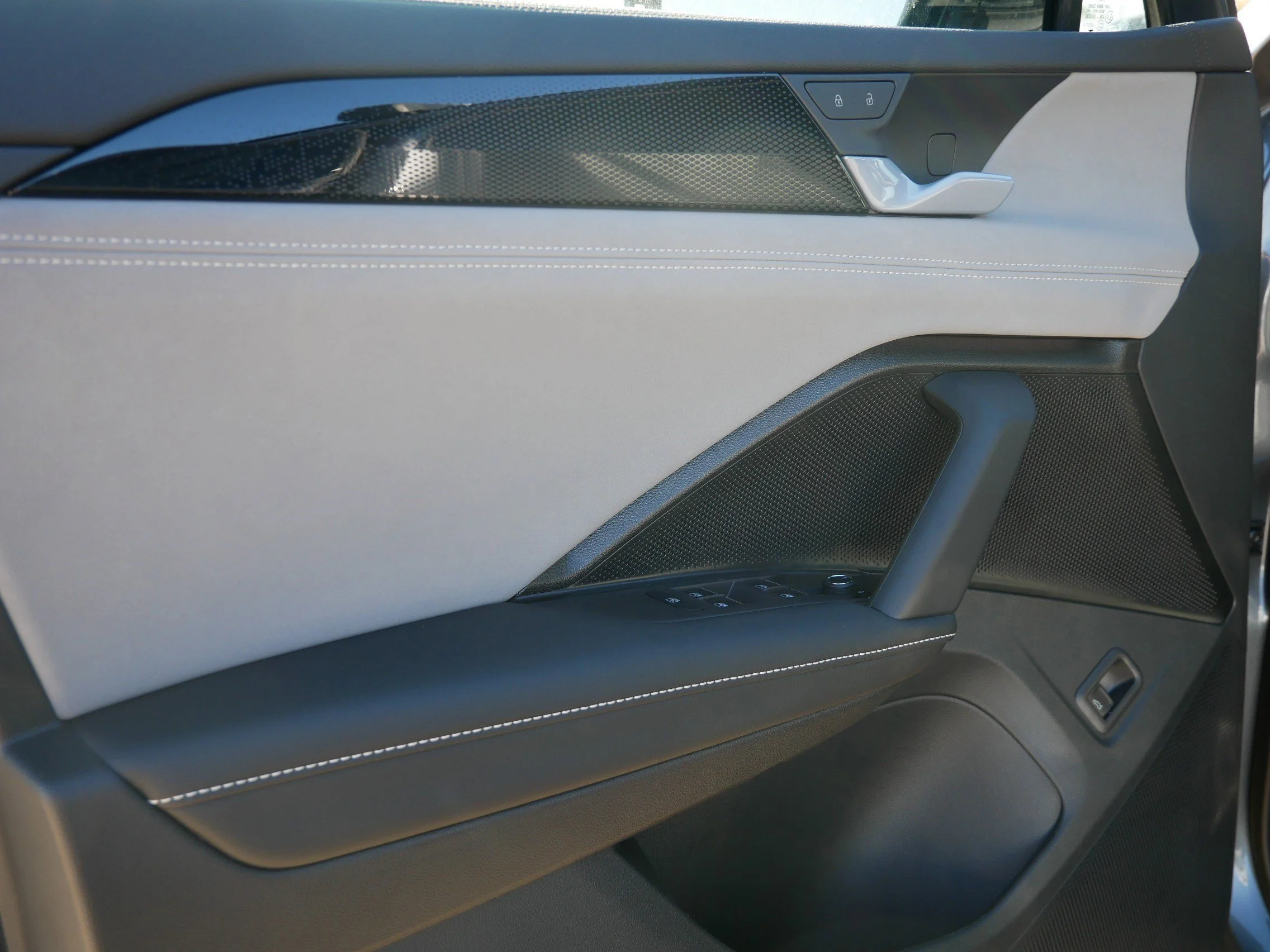 New 2026 Avocado Green w/Deep Black Roof Volkswagen SE R-Line Black image 4
