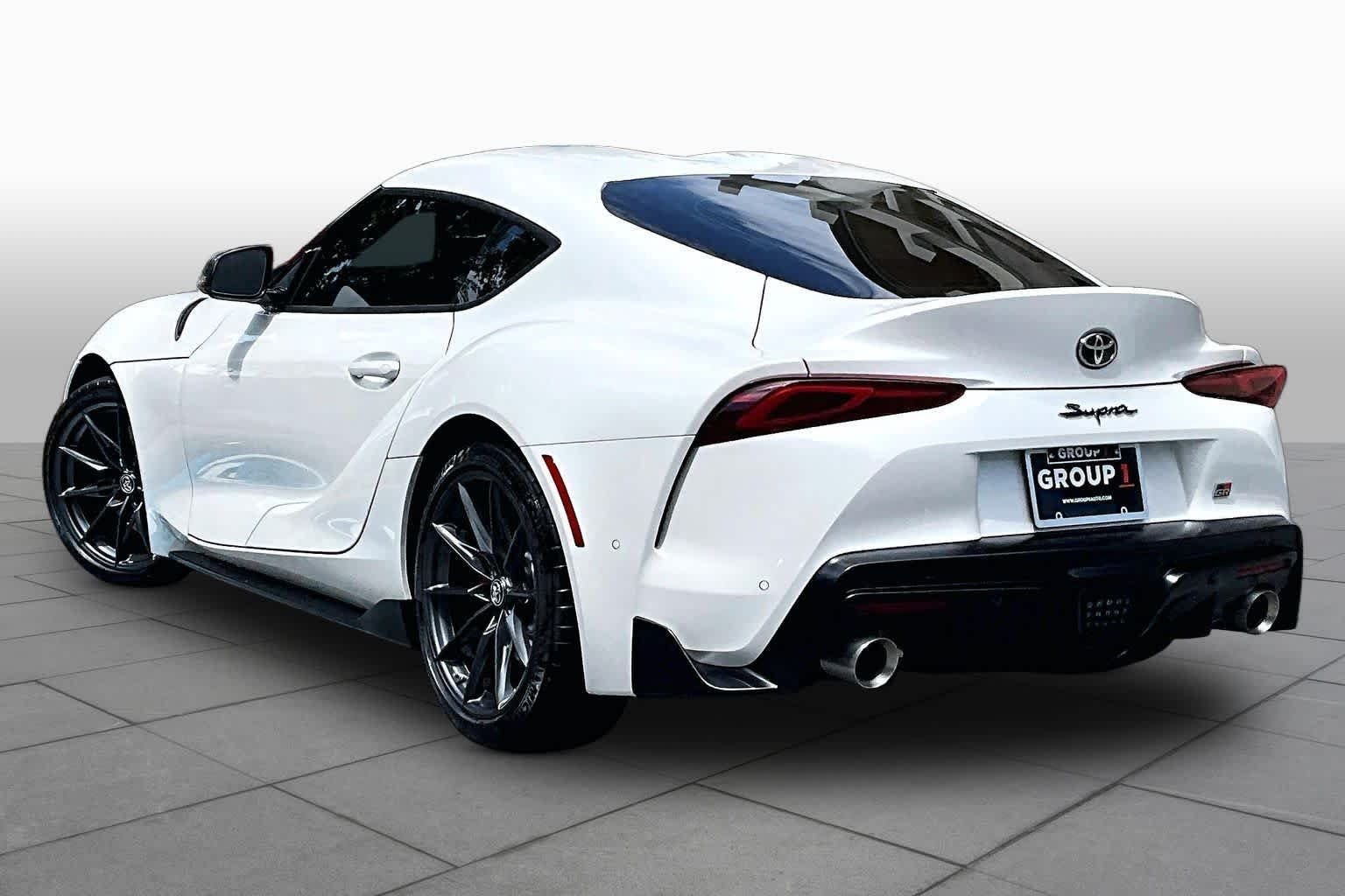 Used 2025 Absolute Zero Toyota 3.0 Premium image 11
