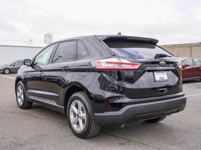 New 2024 Agate Black Metallic Ford SE image 33