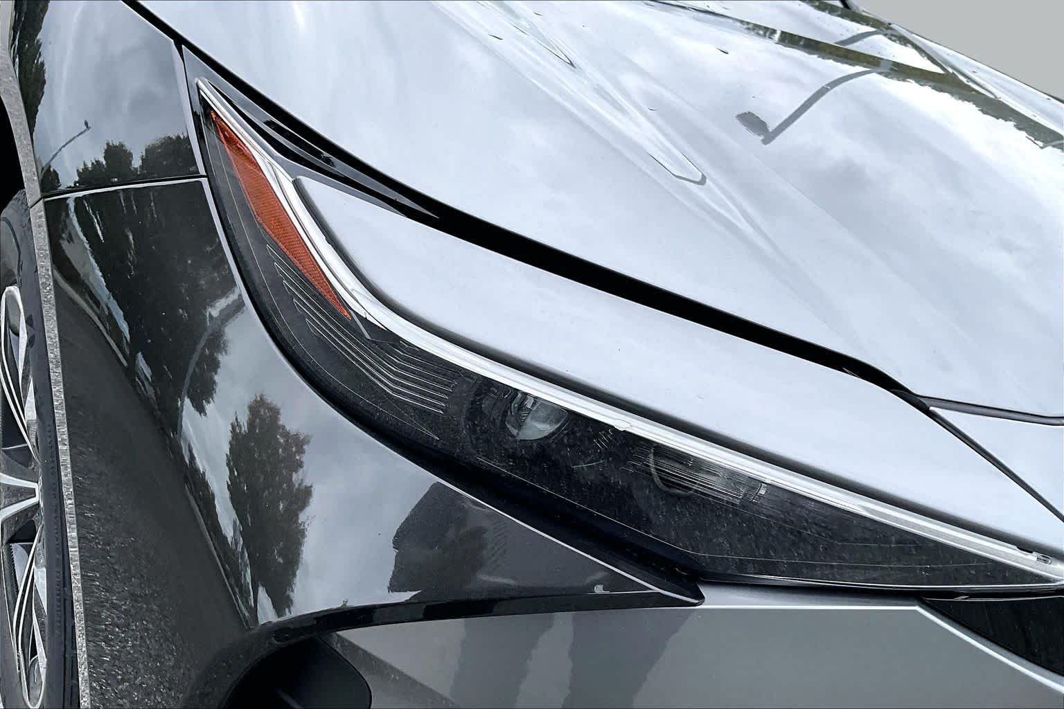 Used 2023 Heavy Metal Toyota XLE image 27