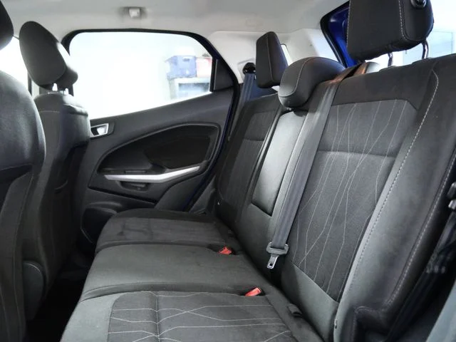 Used 2019 Blue Ford SE image 14