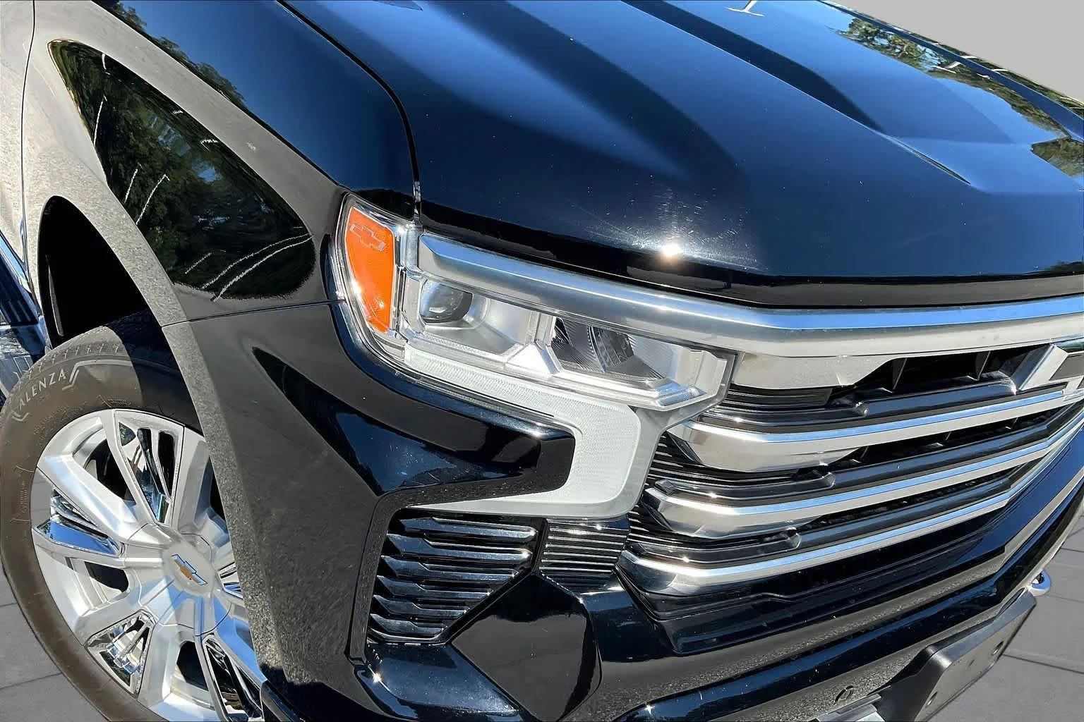 Used 2023 Black Chevrolet High Country image 55