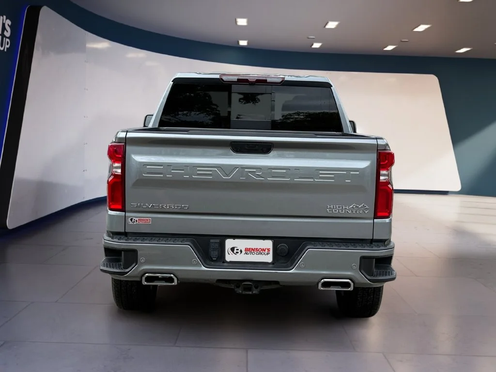 Used 2024 Gray Chevrolet High Country image 4