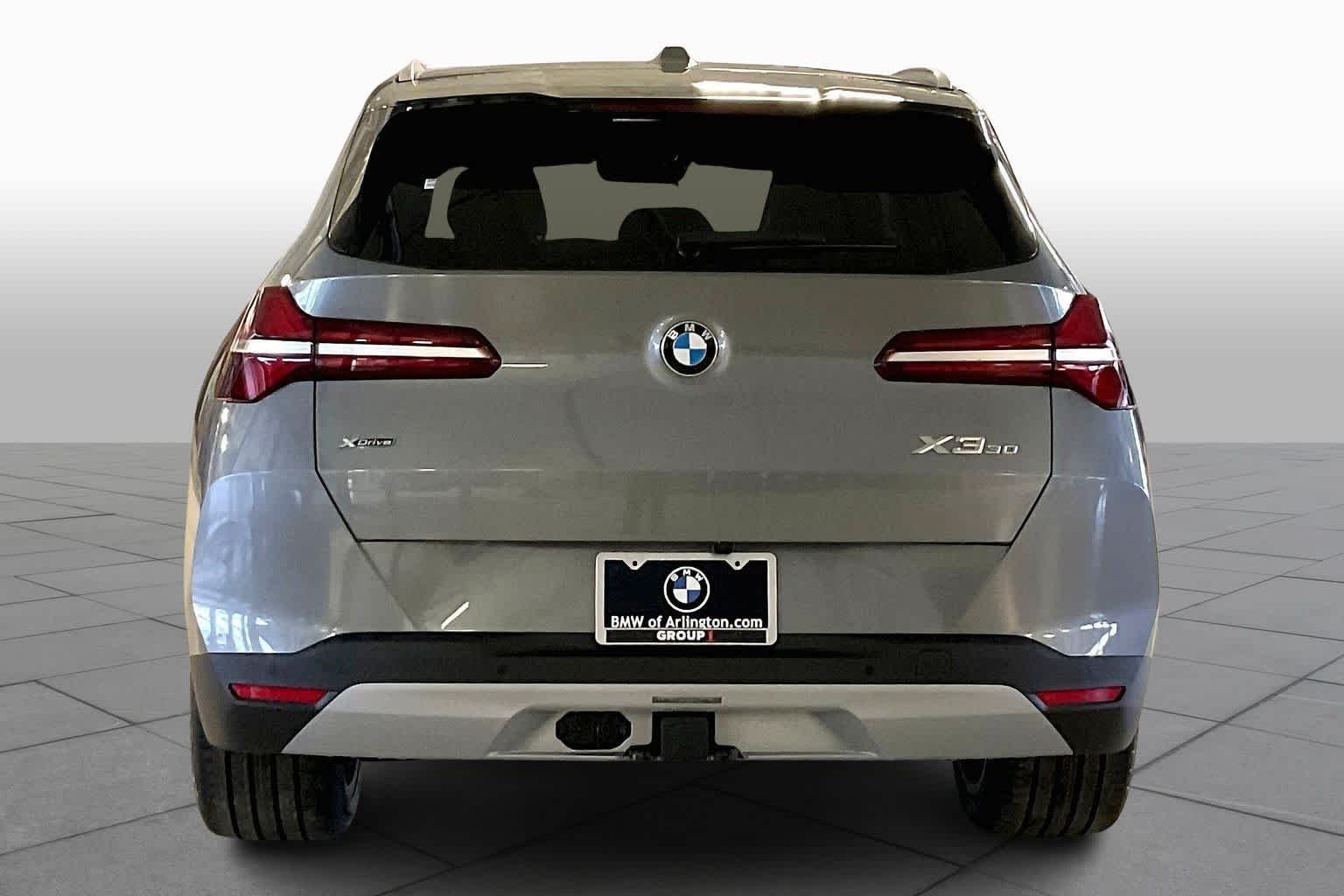 Used 2026 Skyscraper Grey Metallic BMW 30 xDrive image 4