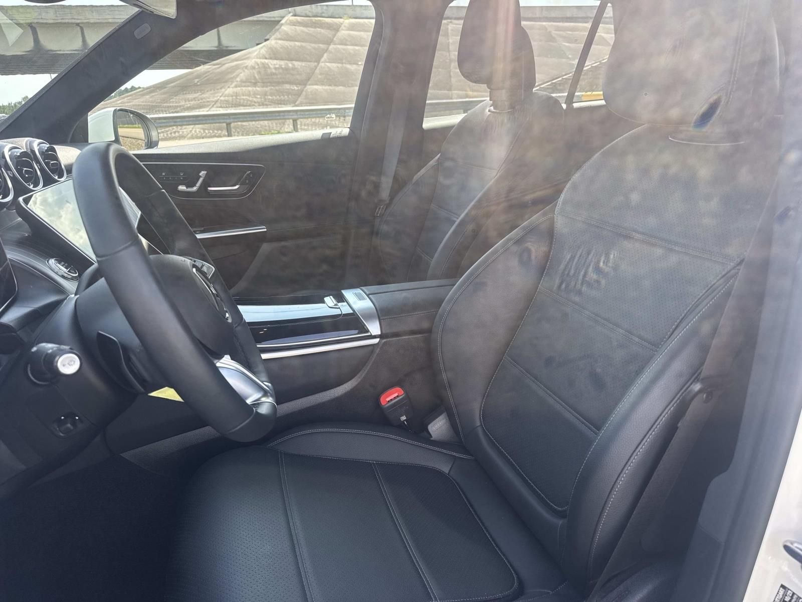 Certified Used 2026 White Mercedes-Benz GLC 300 image 17