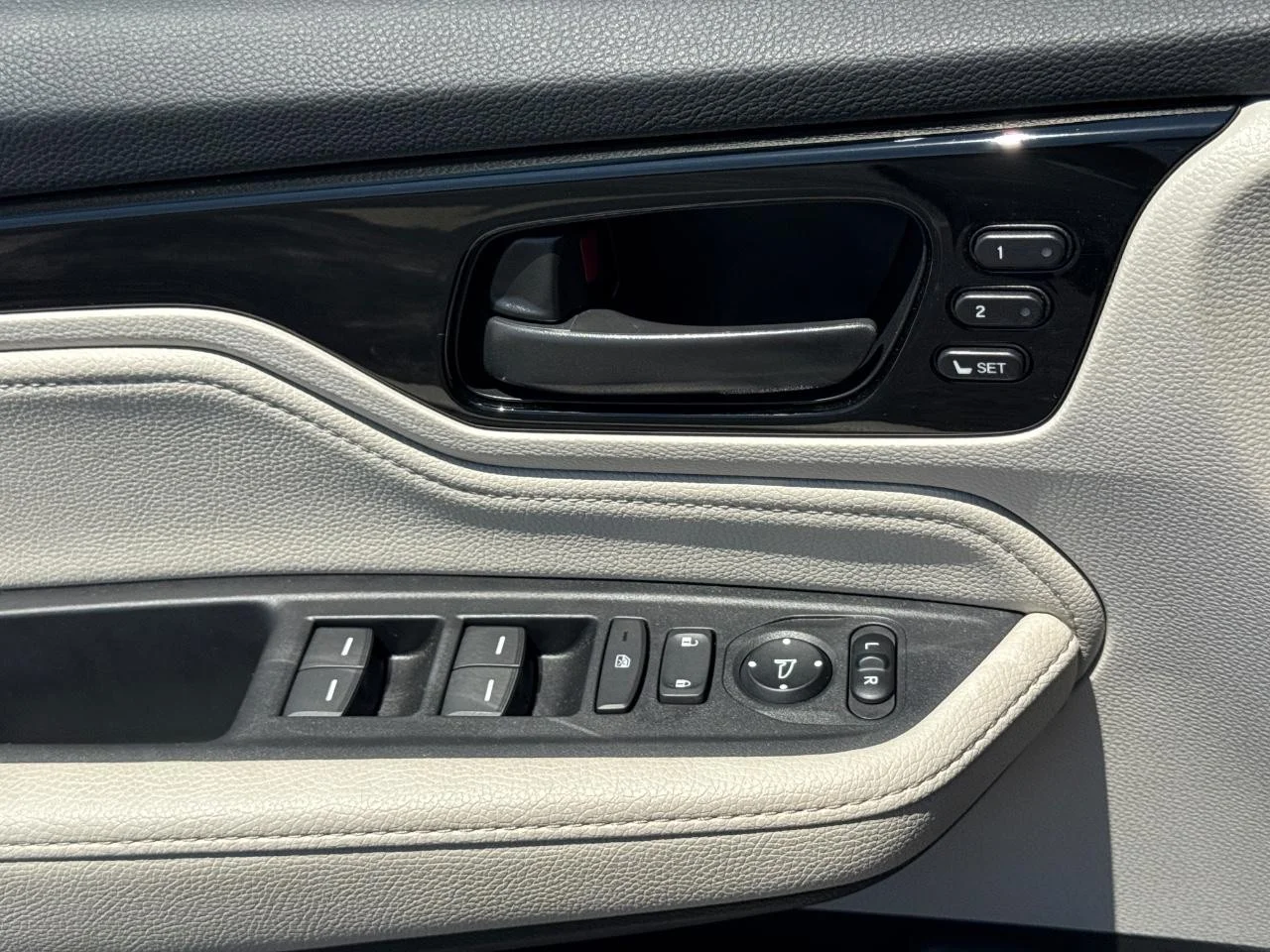 2026 Honda Odyssey Touring - Photo 28