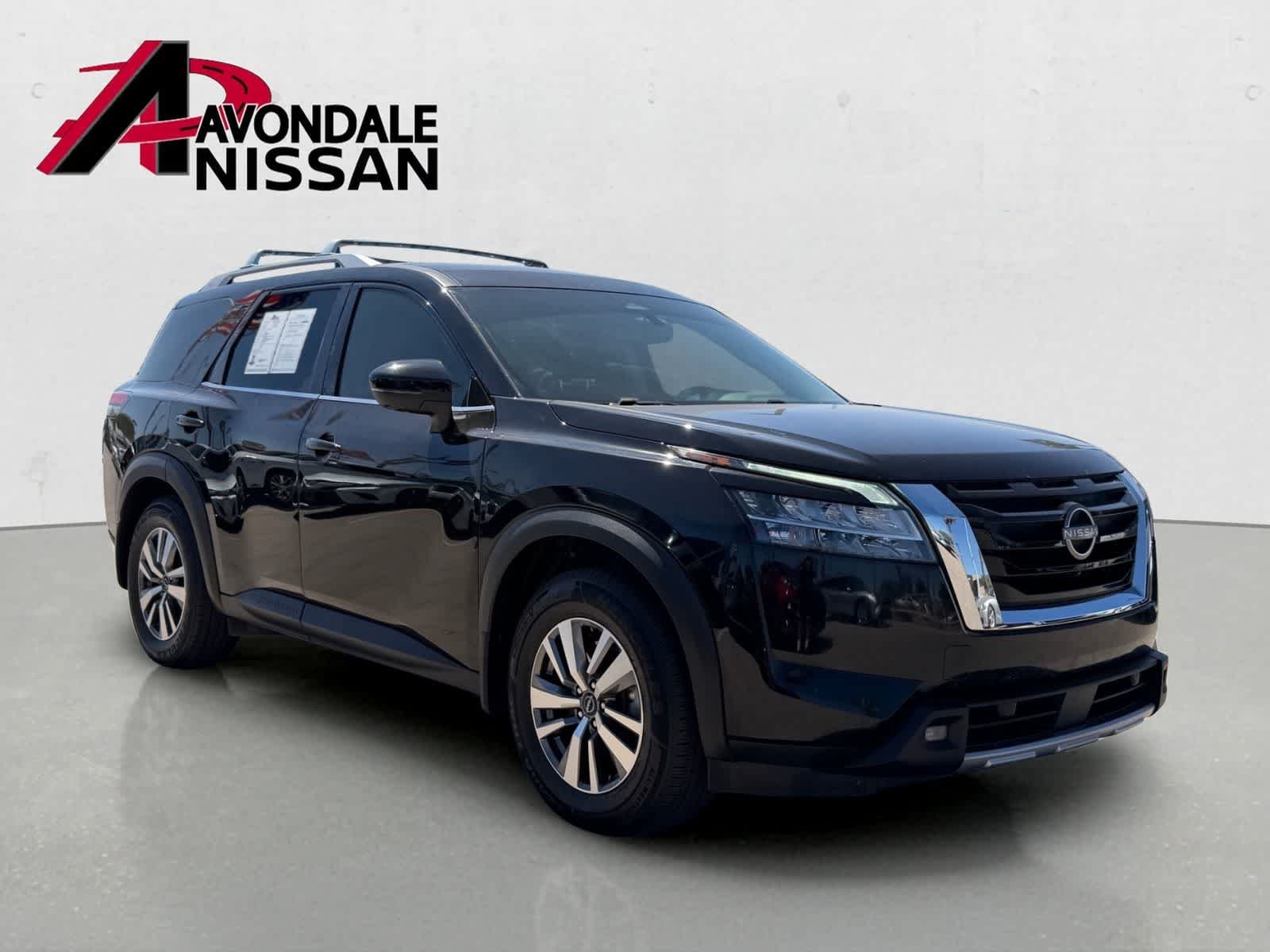 Used 2022 Super Black Nissan SL image 6
